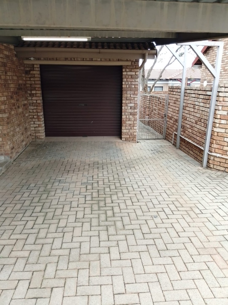 3 Bedroom Property for Sale in Meiringspark North West
